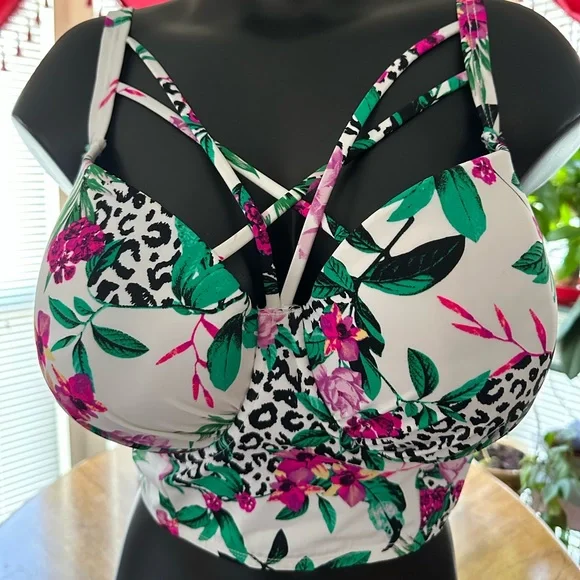 torrid, Swim, Torrid Swim Top Strappy Pushup Bikini Top Floral Print Size  3 Ddd Nwt